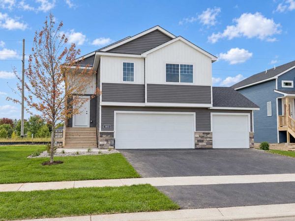 1815 Pierce Street S, Cambridge, MN 55008
