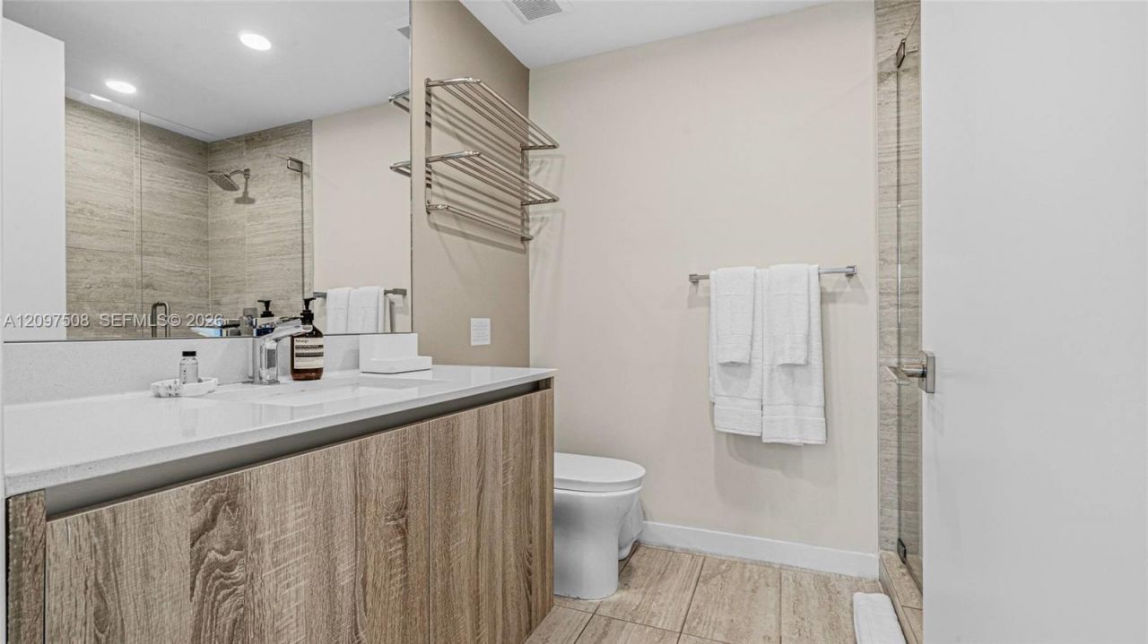 3900 Biscayne Blvd , Unit N-913, Miami, FL 33137 Photo