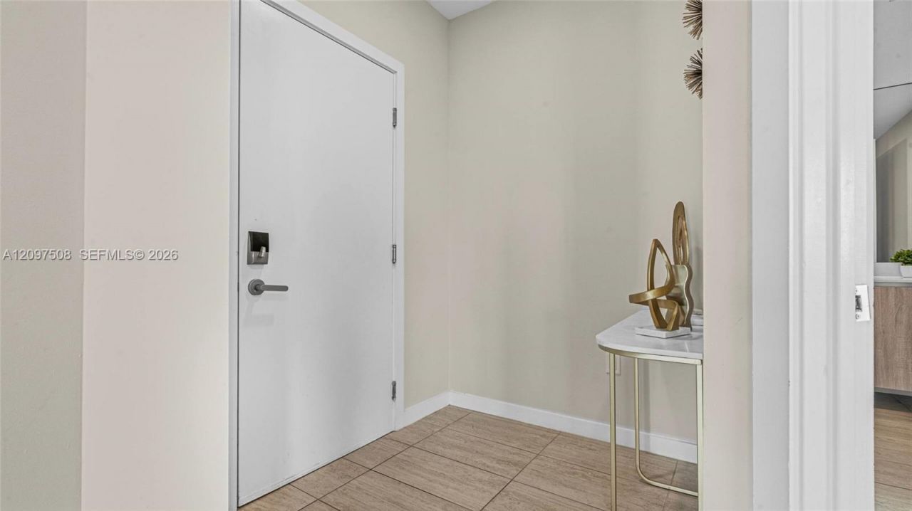 3900 Biscayne Blvd , Unit N-913, Miami, FL 33137 Photo