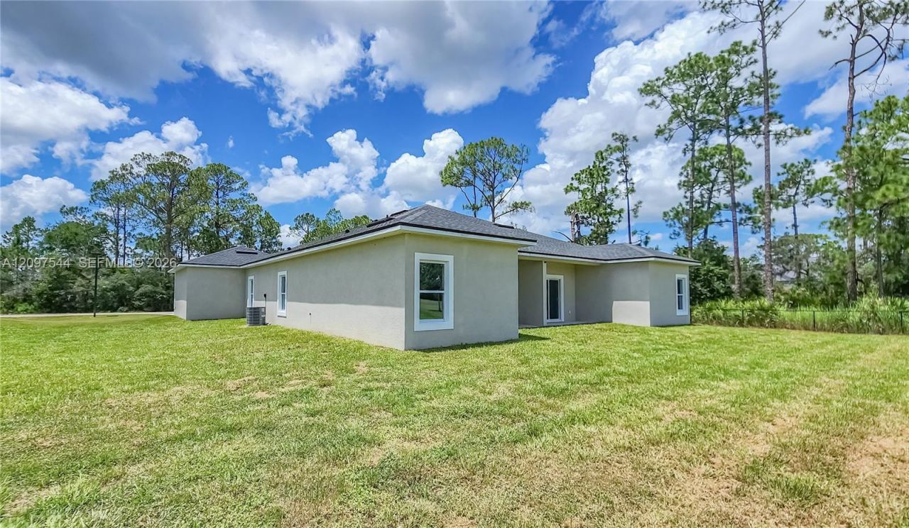 5245 Pebble Beach Dr , Sebring, FL 33872 Photo