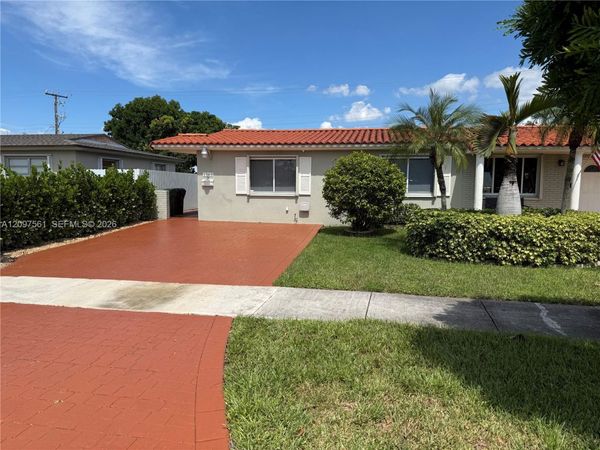 1563 W 81st St, Unit 1563, Hialeah, FL 33014