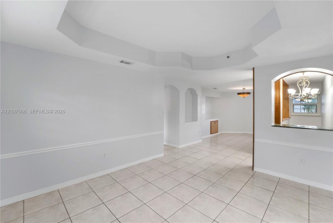 955 NW 82nd Ave , Unit 213-C, Miami, FL 33126 Photo