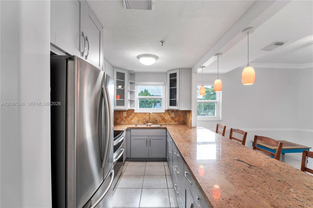 955 NW 82nd Ave , Unit 213-C, Miami, FL 33126 Photo