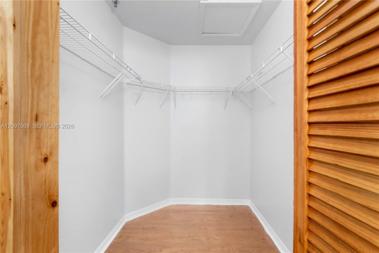 955 NW 82nd Ave , Unit 213-C, Miami, FL 33126 Photo