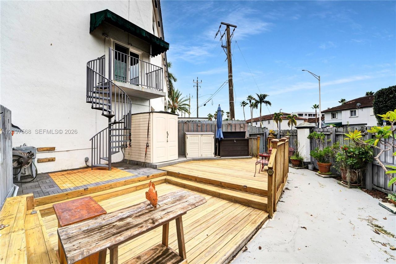 955 NW 82nd Ave , Unit 213-C, Miami, FL 33126 Photo