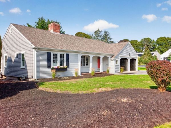2 Par 3 Drive, Yarmouth, MA 02664