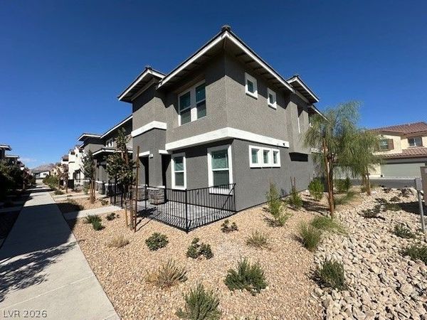 901 Pink Sugarbird Street , Henderson, NV 89011