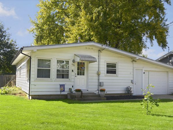 1209 Retz Drive , Ottawa, IL 61350