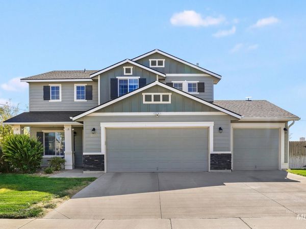 805 SW Miner, Mountain Home, ID 83647