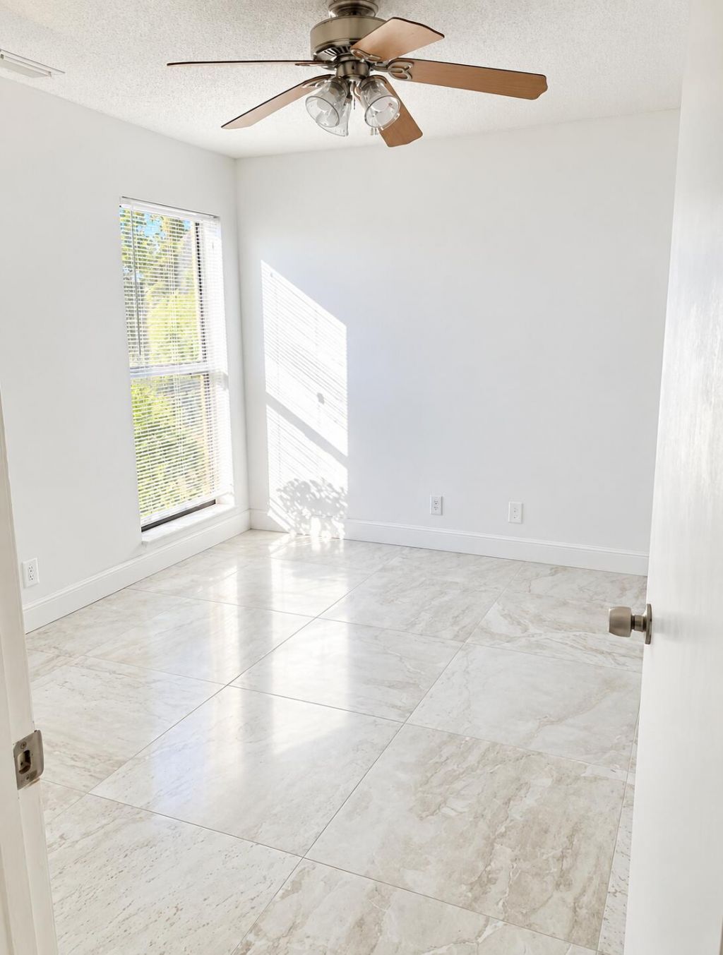 2004 Waterview Circle, Palm Springs, FL 33461 Photo