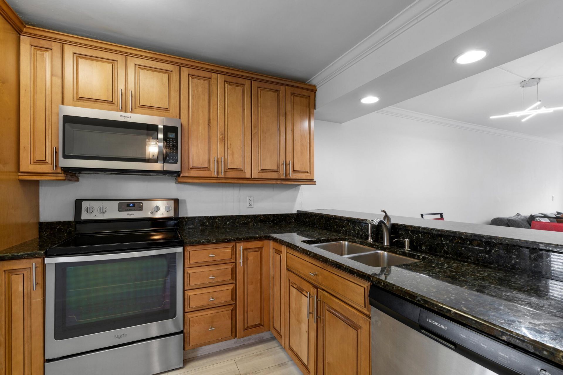 16 Royal Palm Way, Unit 205, Boca Raton, FL 33432 Photo