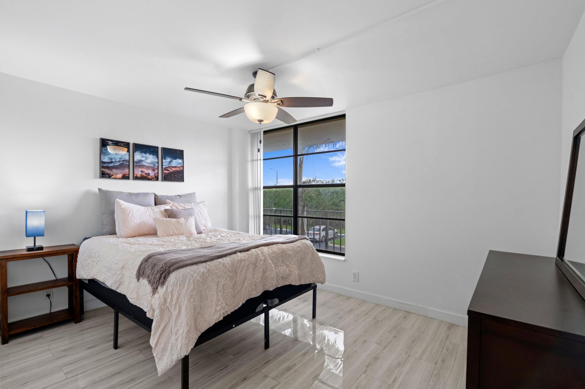 16 Royal Palm Way, Unit 205, Boca Raton, FL 33432 Photo