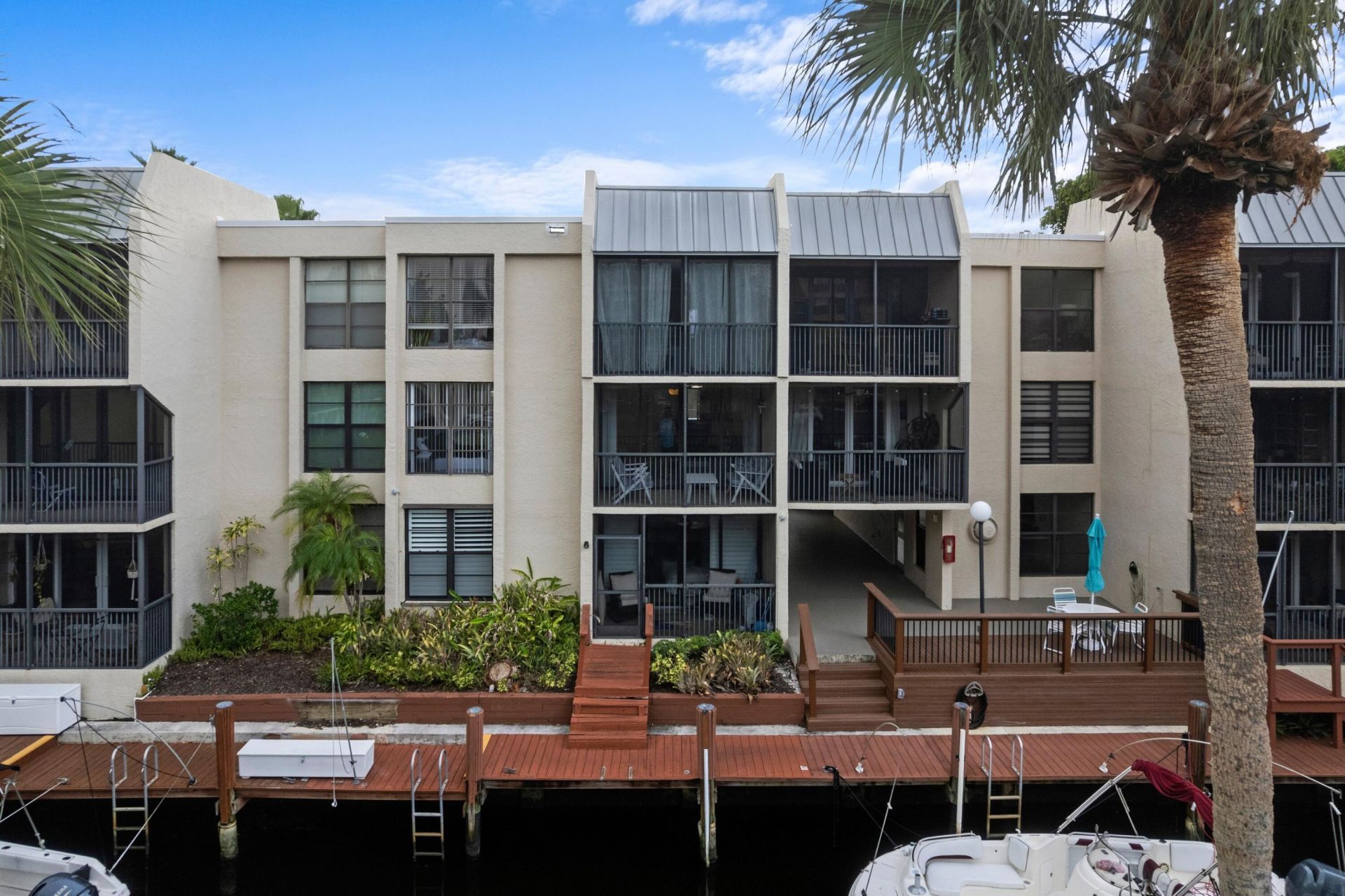 16 Royal Palm Way, Unit 205, Boca Raton, FL 33432 Photo