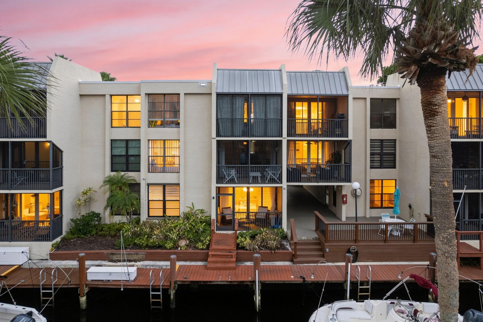 16 Royal Palm Way, Unit 205, Boca Raton, FL 33432 Photo