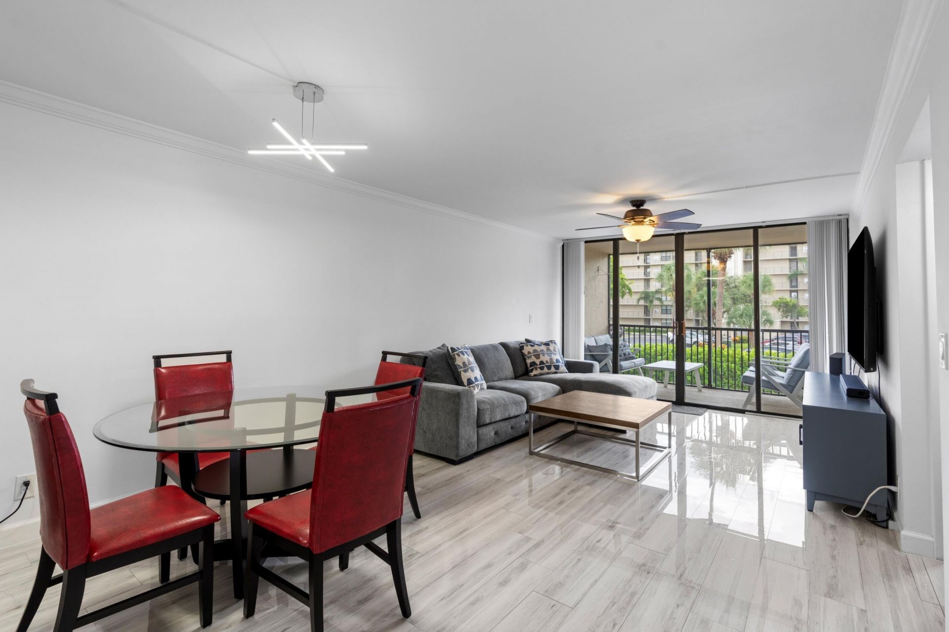 16 Royal Palm Way, Unit 205, Boca Raton, FL 33432 Photo