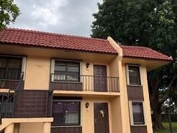 5939 FOREST HILL Boulevard, Unit 206, West Palm Beach, FL 33415