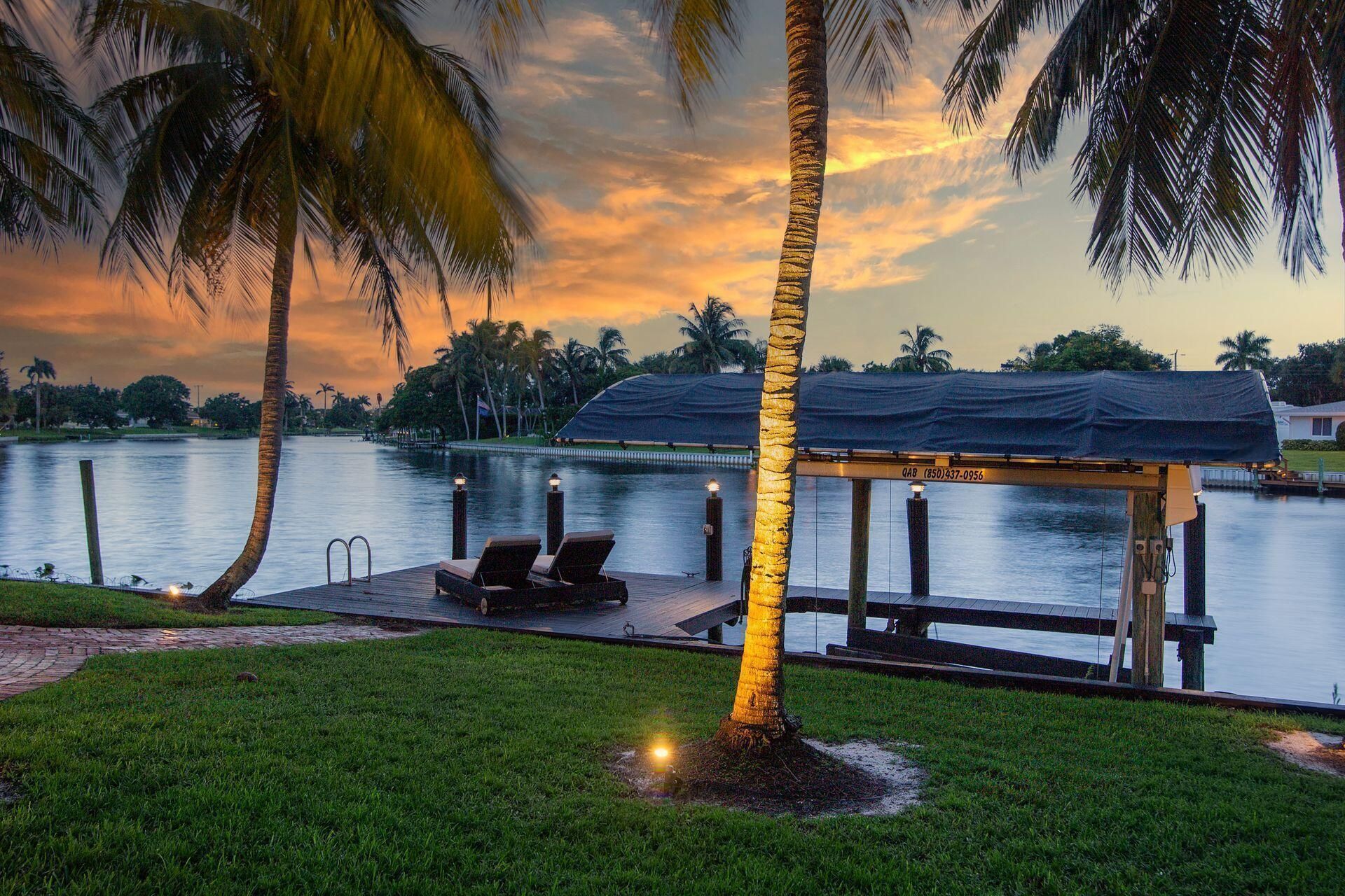 7813 Pine Tree Lane, West Palm Beach, FL 33406 Photo