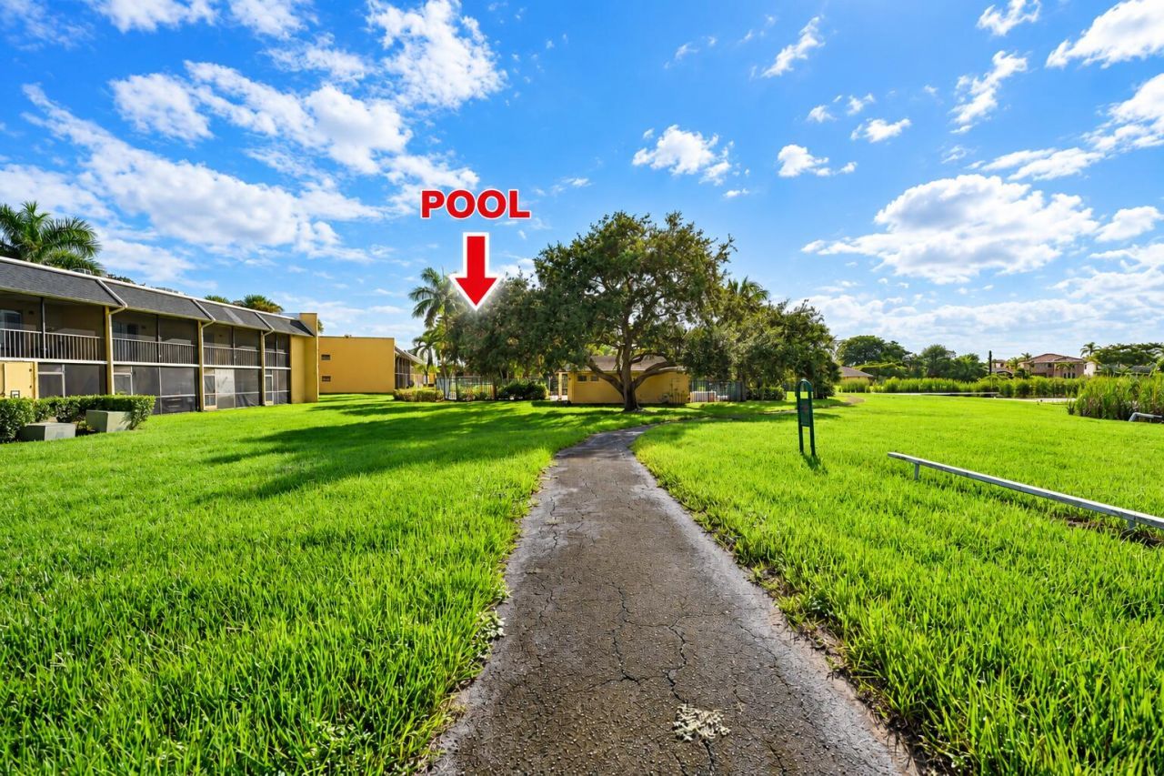 1509 Meadows Circle W, Boynton Beach, FL 33436 Photo
