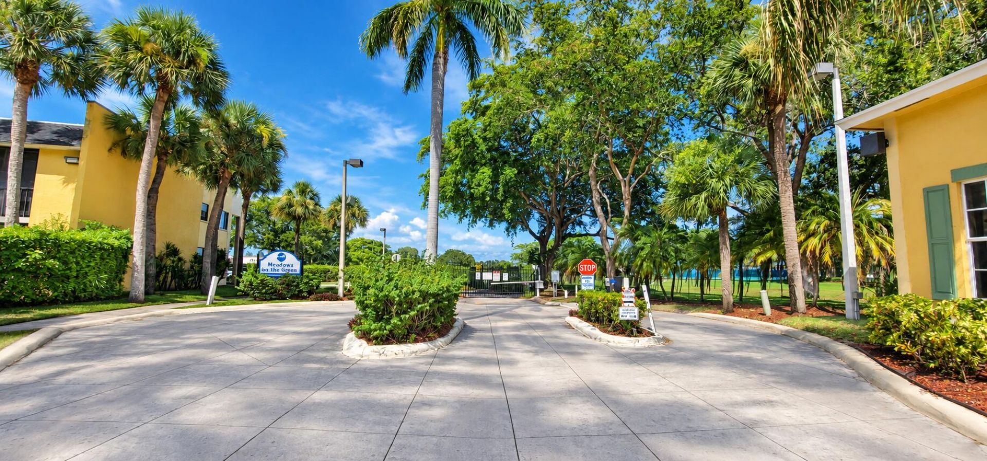 1509 Meadows Circle W, Boynton Beach, FL 33436 Photo