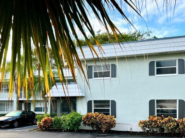 690 Kingsbridge Street, Unit Apt 9, Boca Raton, FL 33487
