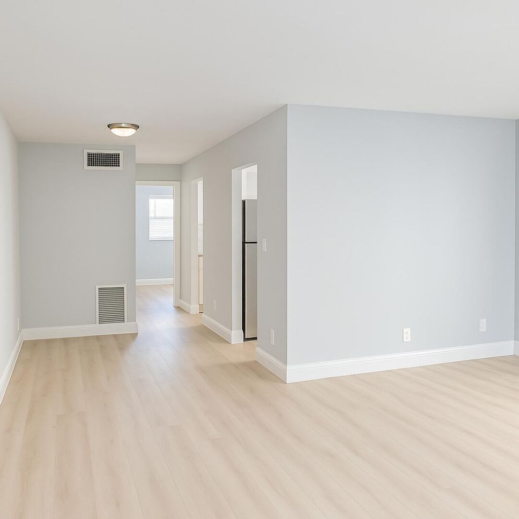 690 Kingsbridge Street, Unit Apt 9, Boca Raton, FL 33487 Photo