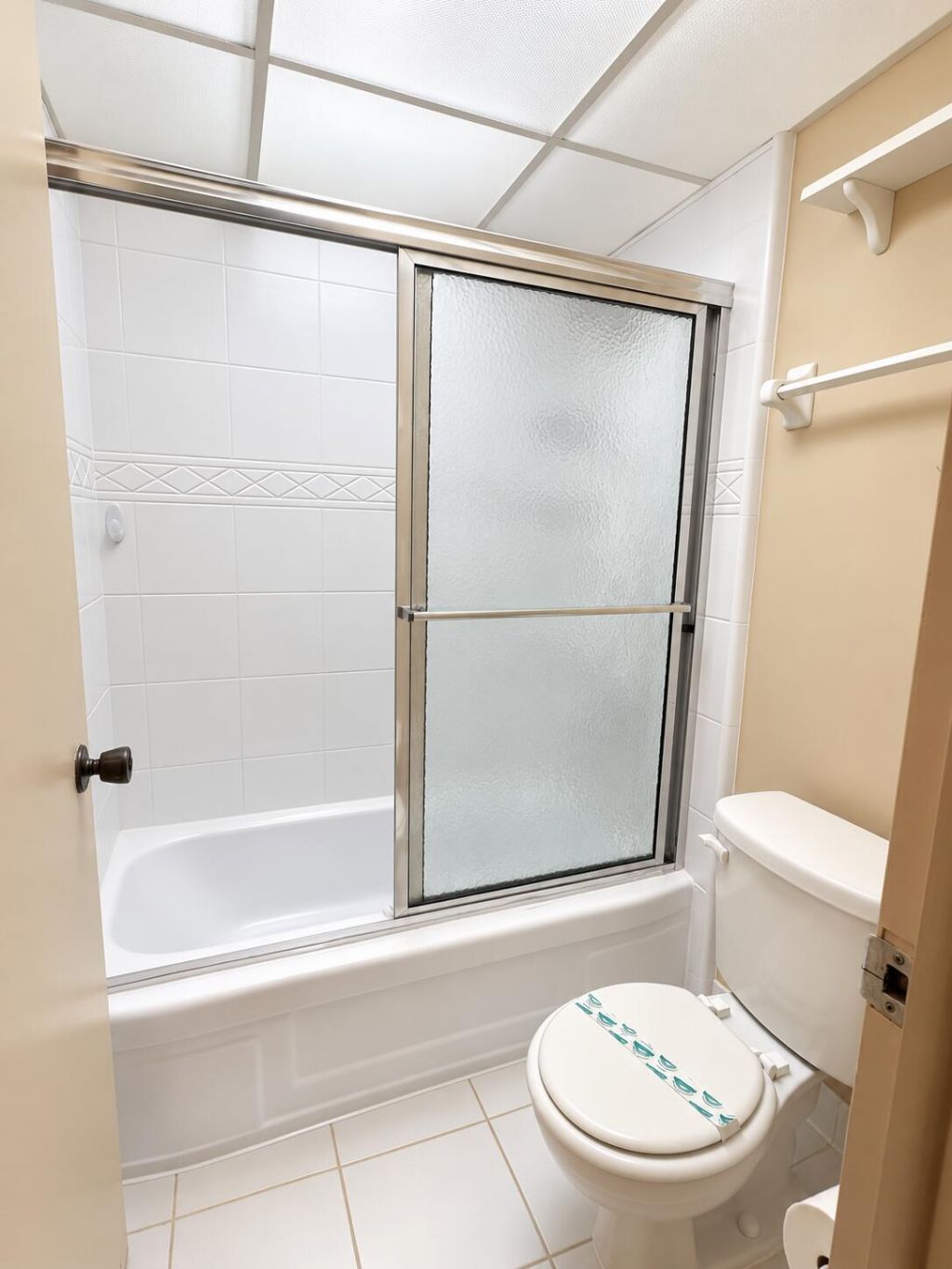 3660 Inverrary Drive, Unit 2F, Lauderhill, FL 33319 Photo