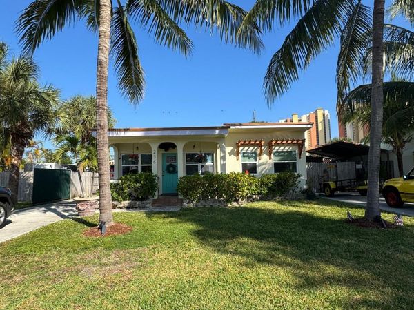256 E 24TH Street, Riviera Beach, FL 33404