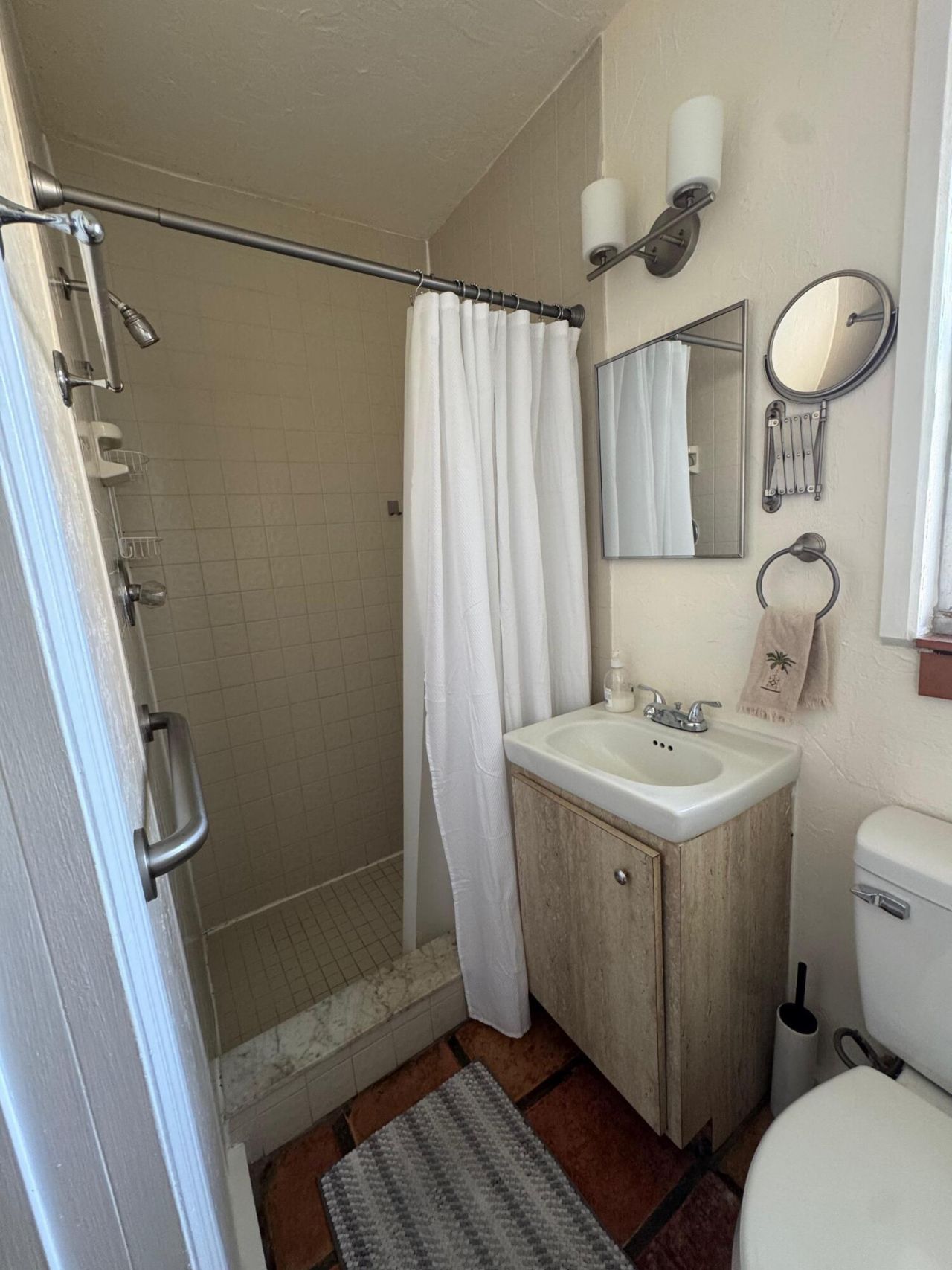 256 E 24th Street, Riviera Beach, FL 33404 Photo