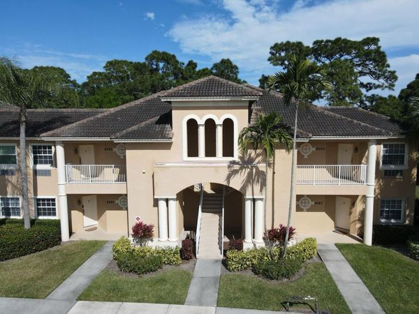 8393 Mulligan Circle, Port St. Lucie, FL 34986