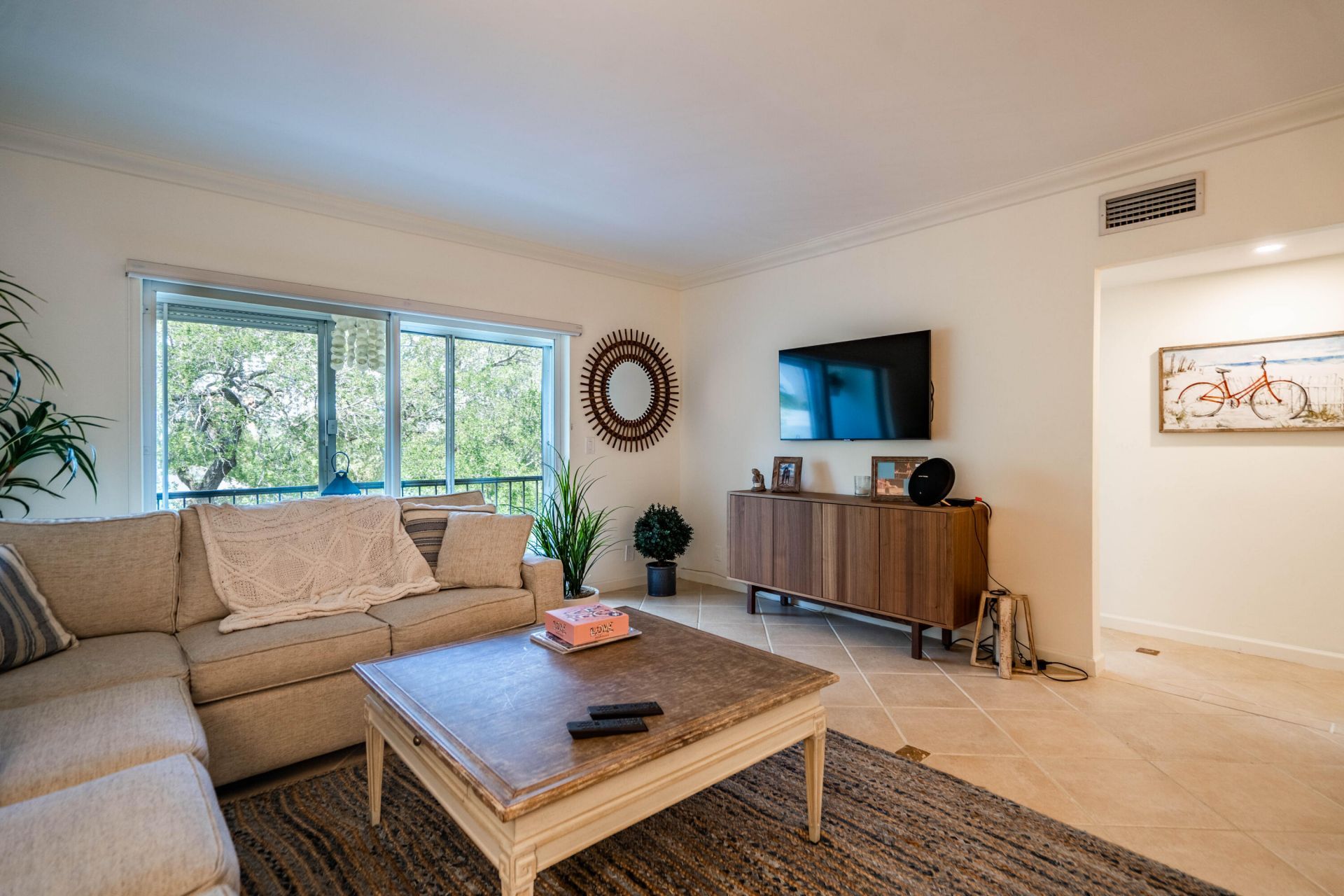 1212 SE 2nd Court, Unit 305, Fort Lauderdale, FL 33301 Photo