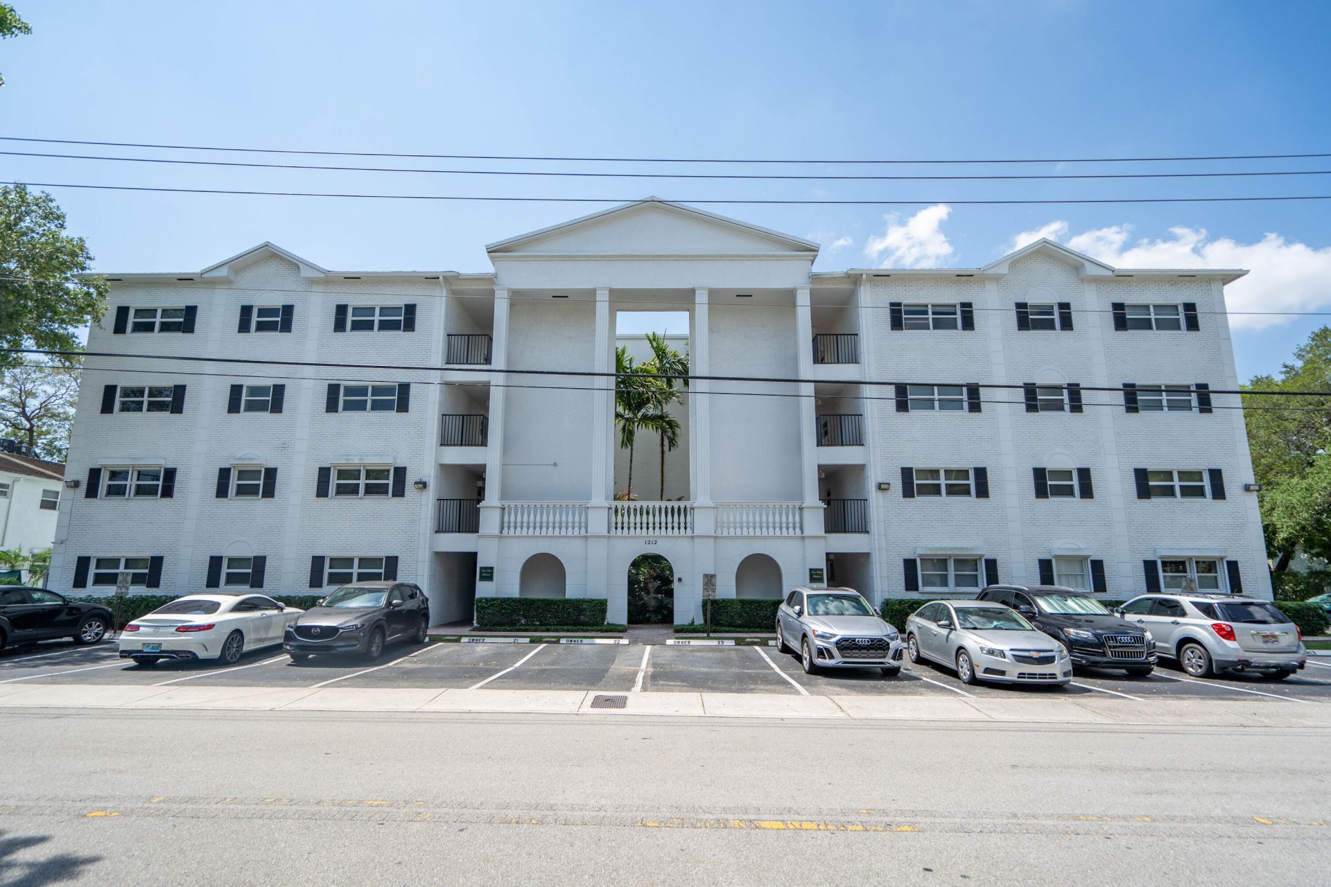 1212 SE 2nd Court, Unit 305, Fort Lauderdale, FL 33301 Photo