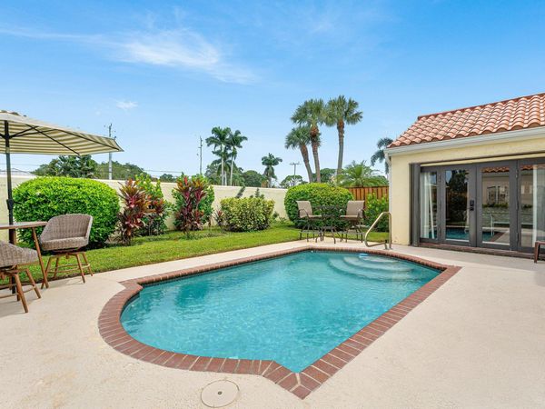 2530 LA LIQUE Circle, Palm Beach Gardens, FL 33410
