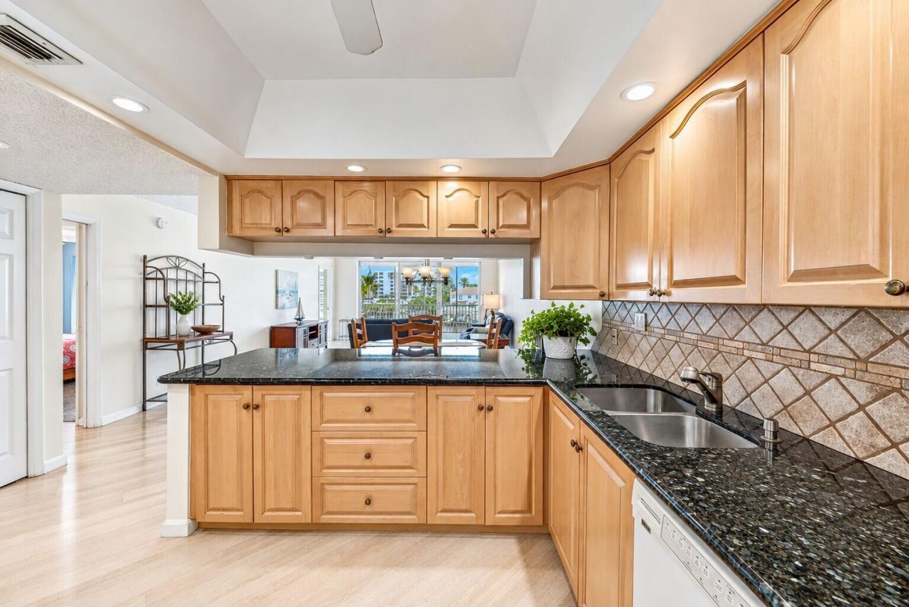 3180 NE 48th Court, Unit 309, Lighthouse Point, FL 33064 Photo