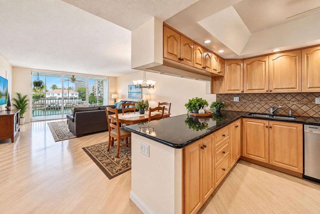 3180 NE 48th Court, Unit 309, Lighthouse Point, FL 33064 Photo