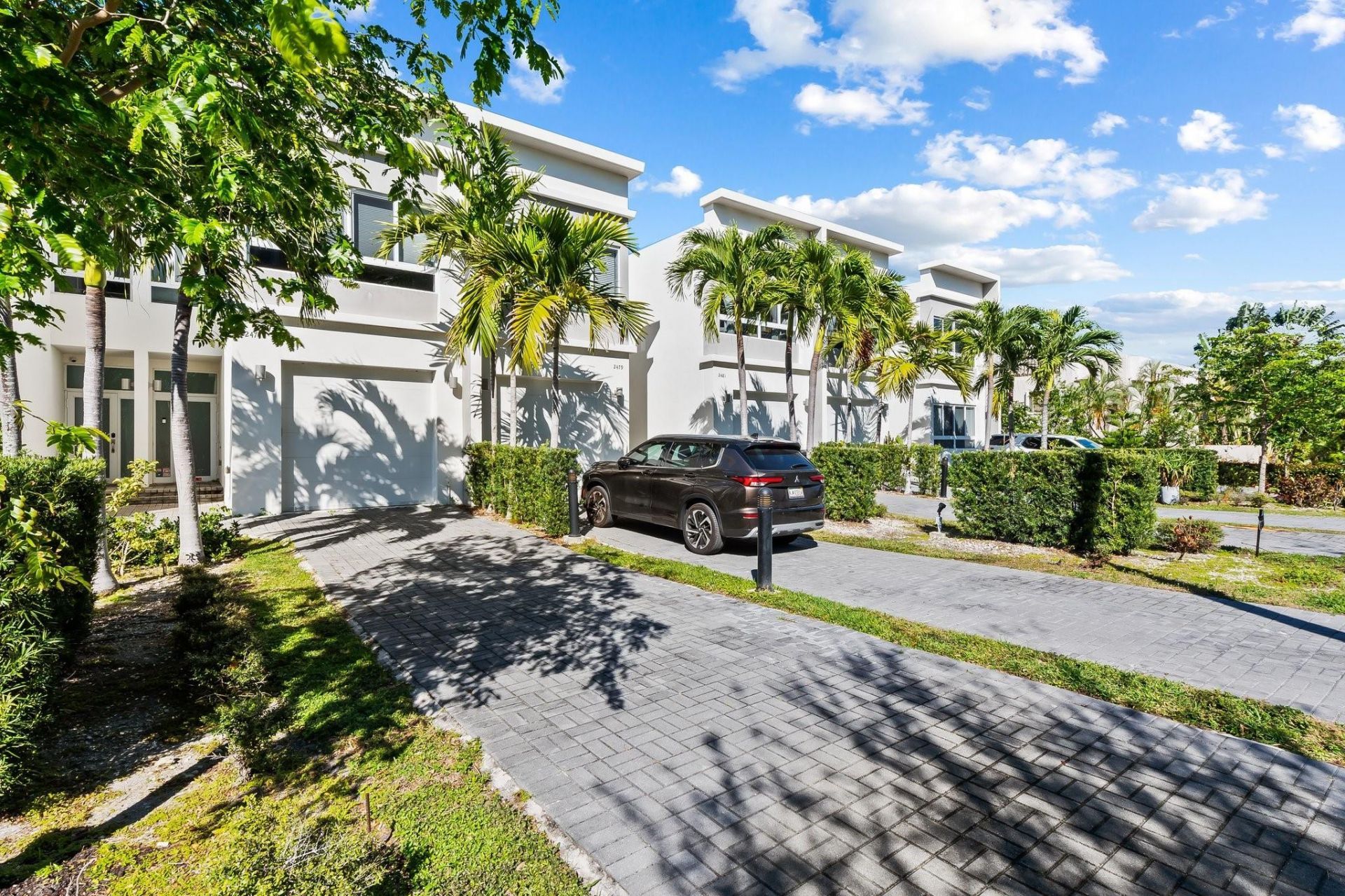 2477 NE 135th Street, North Miami, FL 33181 Photo