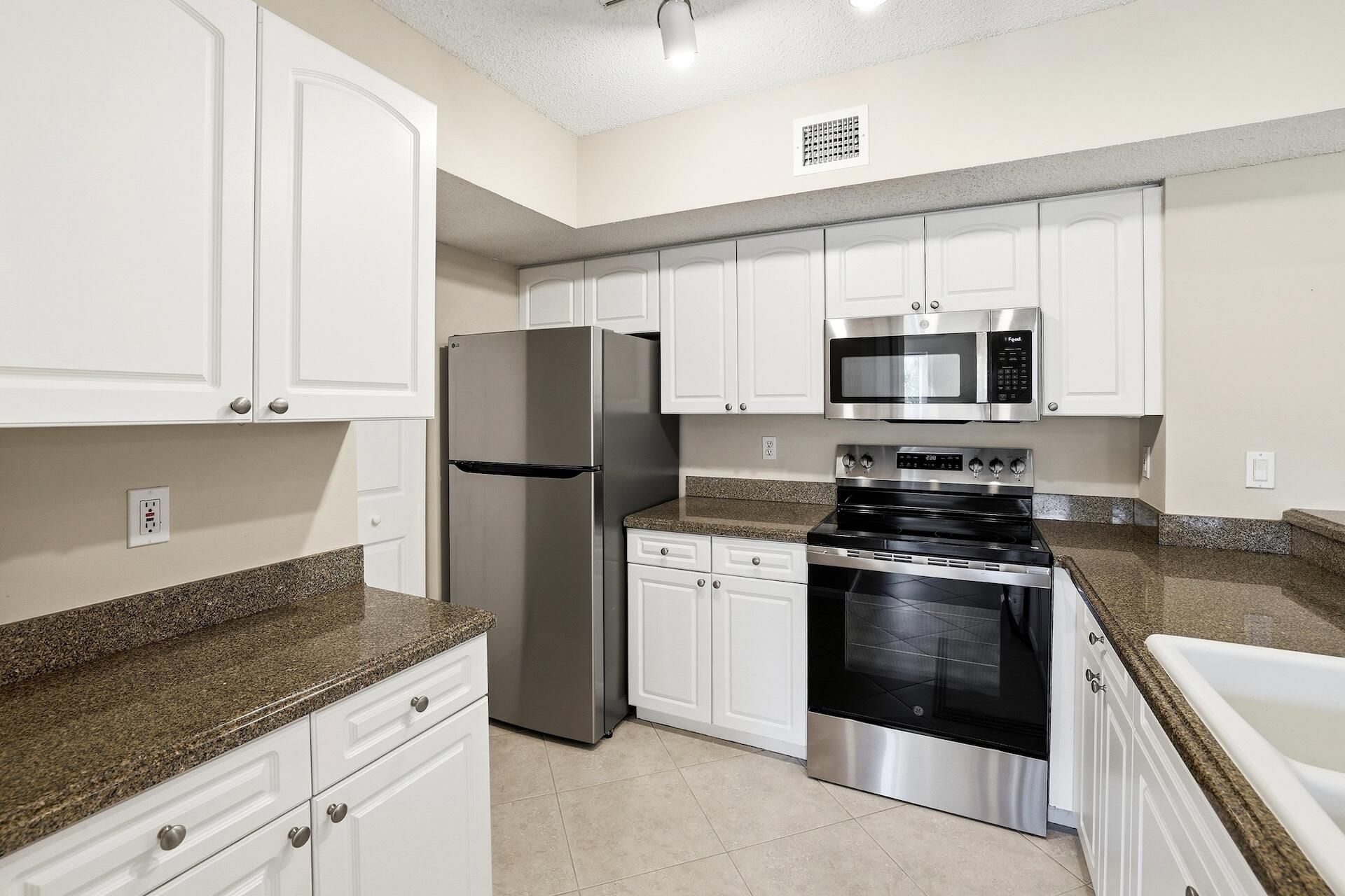 278 Village Boulevard, Unit 8306, Tequesta, FL 33469 Photo