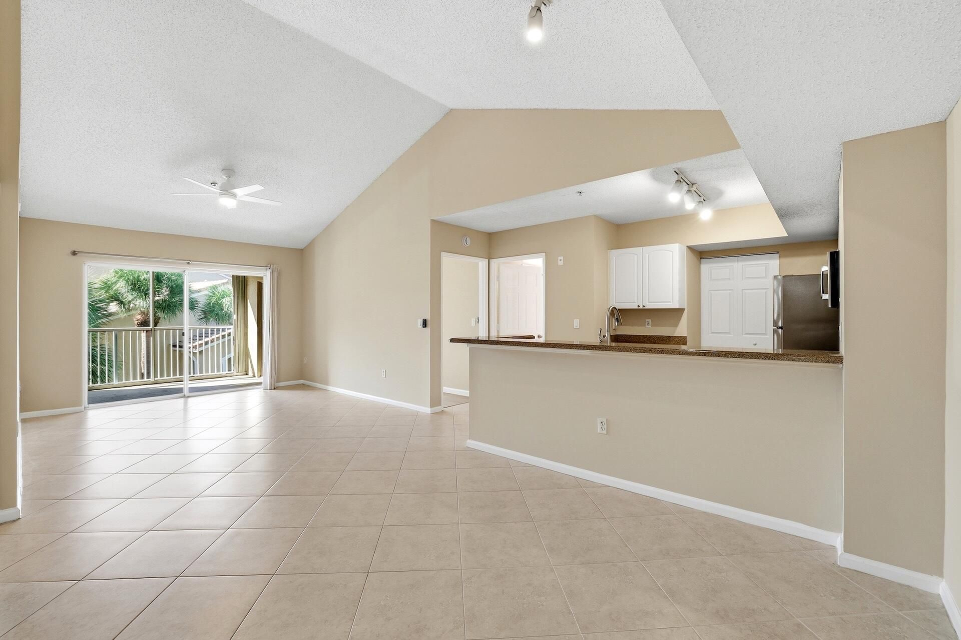 278 Village Boulevard, Unit 8306, Tequesta, FL 33469 Photo