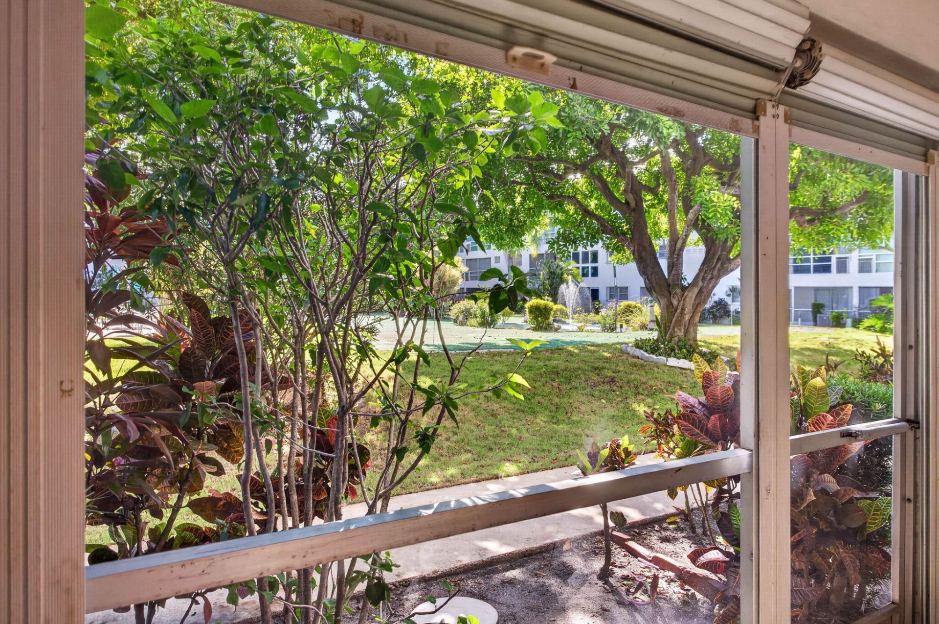 2050 NE 39th Street, Unit W109, Lighthouse Point, FL 33064 Photo