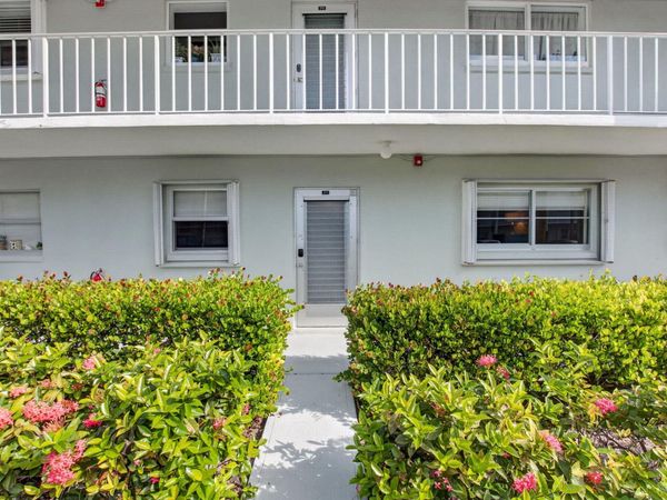 2320 SW 22nd Avenue, Unit 211, Delray Beach, FL 33445