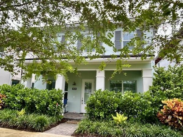 8028 Hobbes Way, Palm Beach Gardens, FL 33418