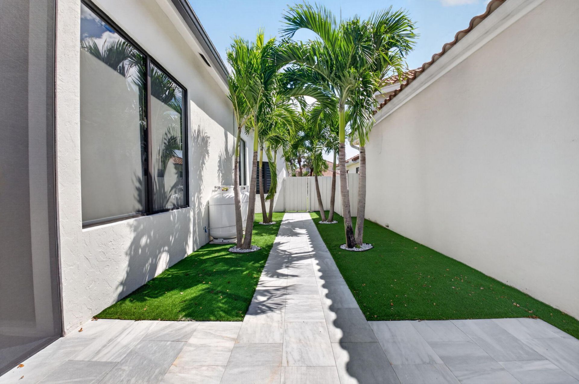 6693 NW 25th Terrace, Boca Raton, FL 33496 Photo