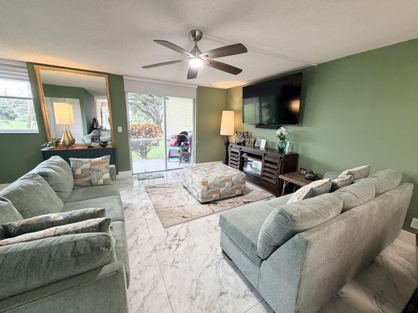 6161 NW 2nd Avenue, Unit 123, Boca Raton, FL 33487