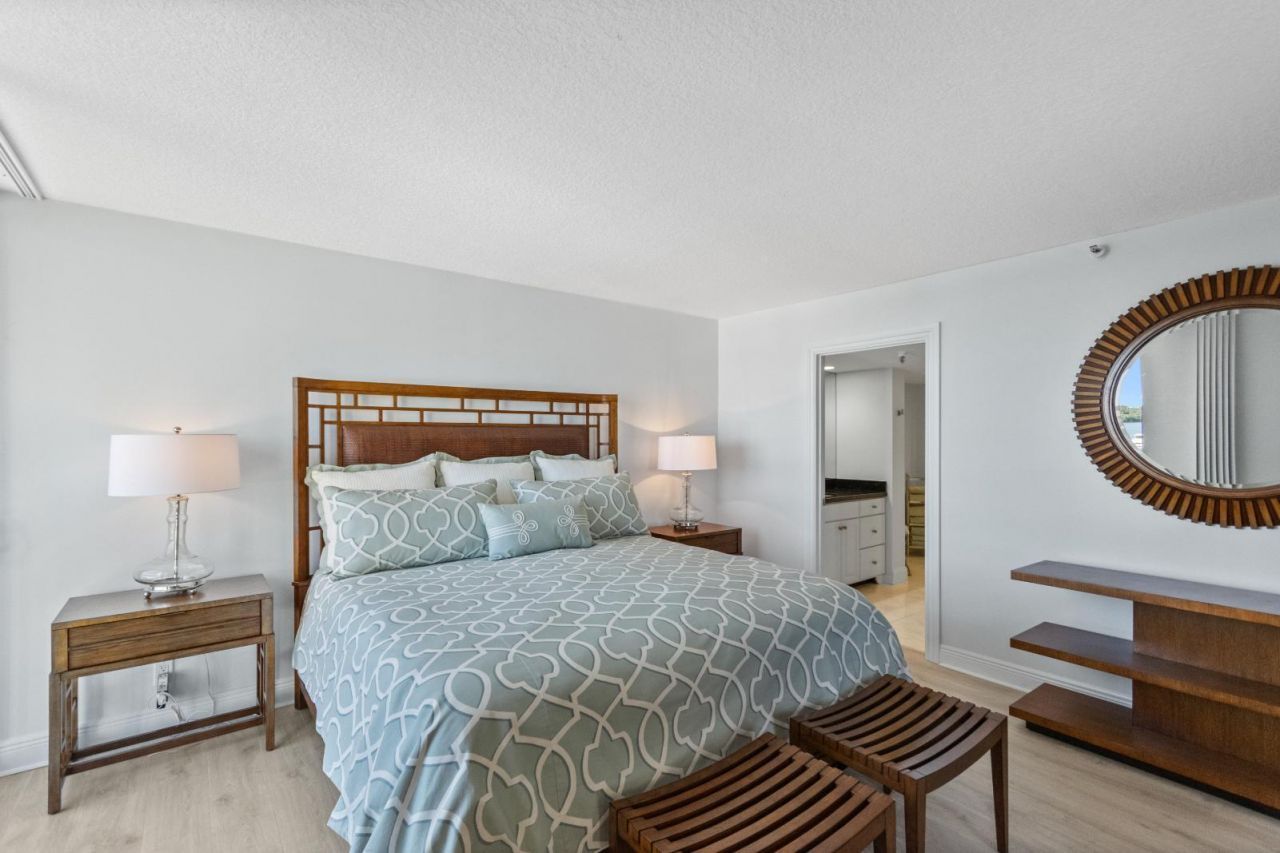 115 Lakeshore Drive, Unit 549, North Palm Beach, FL 33408 Photo