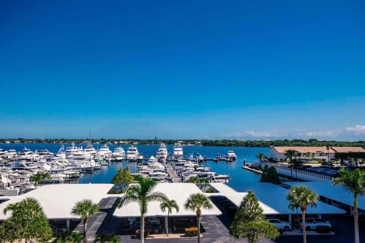 115 Lakeshore Drive, Unit 549, North Palm Beach, FL 33408 Photo
