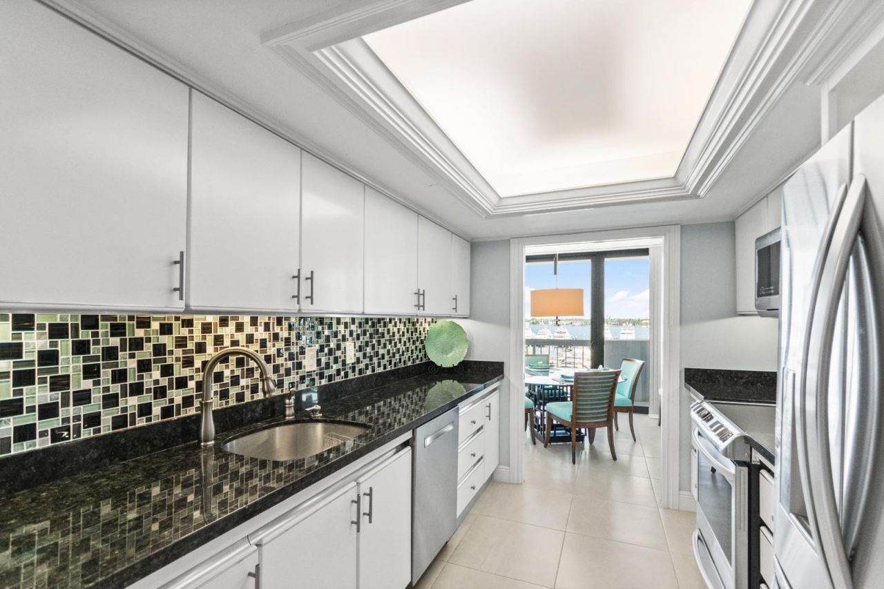115 Lakeshore Drive, Unit 549, North Palm Beach, FL 33408 Photo