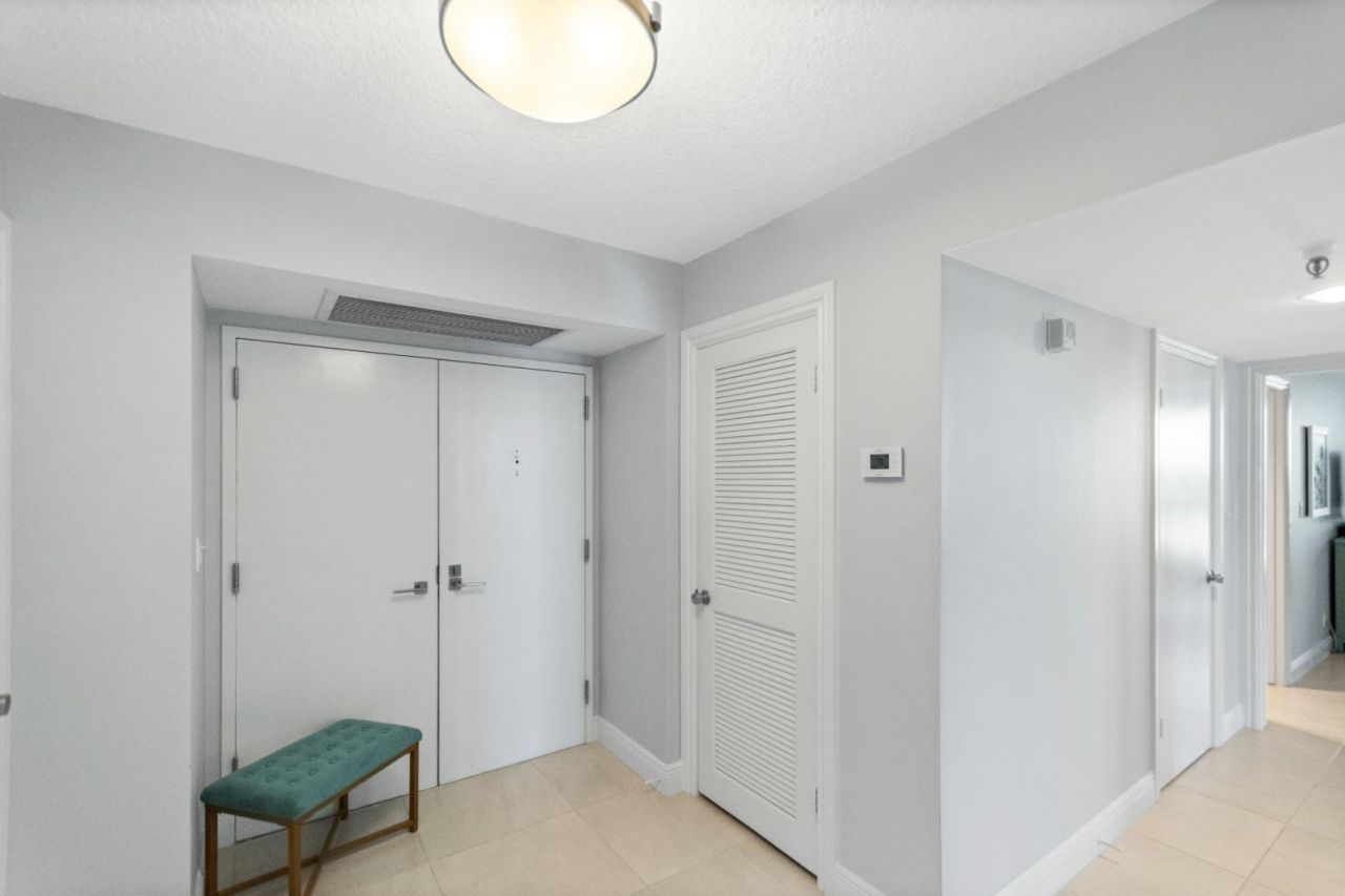 115 Lakeshore Drive, Unit 549, North Palm Beach, FL 33408 Photo