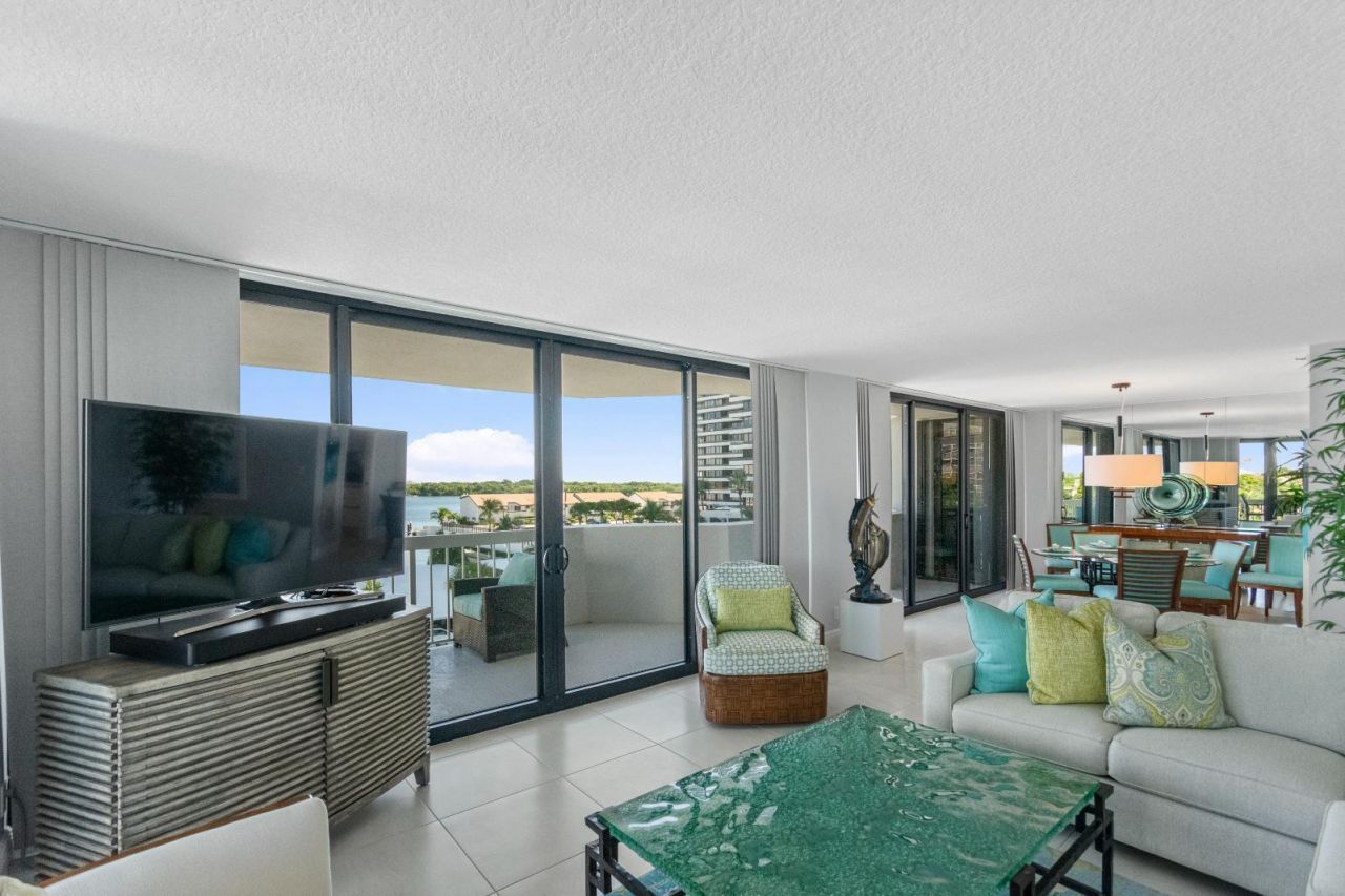 115 Lakeshore Drive, Unit 549, North Palm Beach, FL 33408 Photo