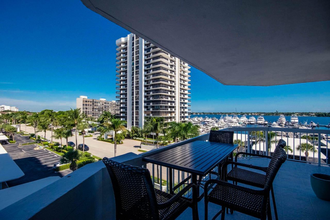 115 Lakeshore Drive, Unit 549, North Palm Beach, FL 33408 Photo