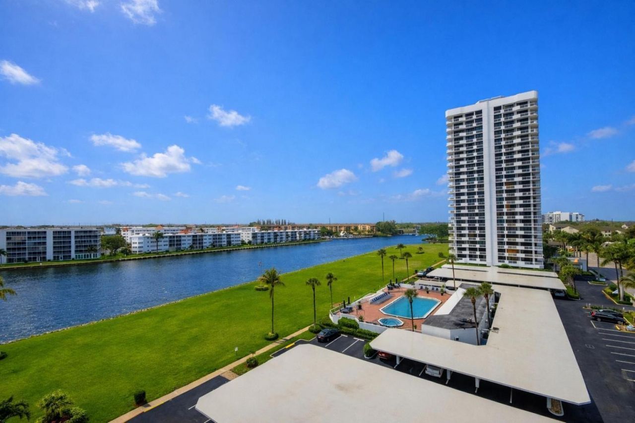 115 Lakeshore Drive, Unit 549, North Palm Beach, FL 33408 Photo