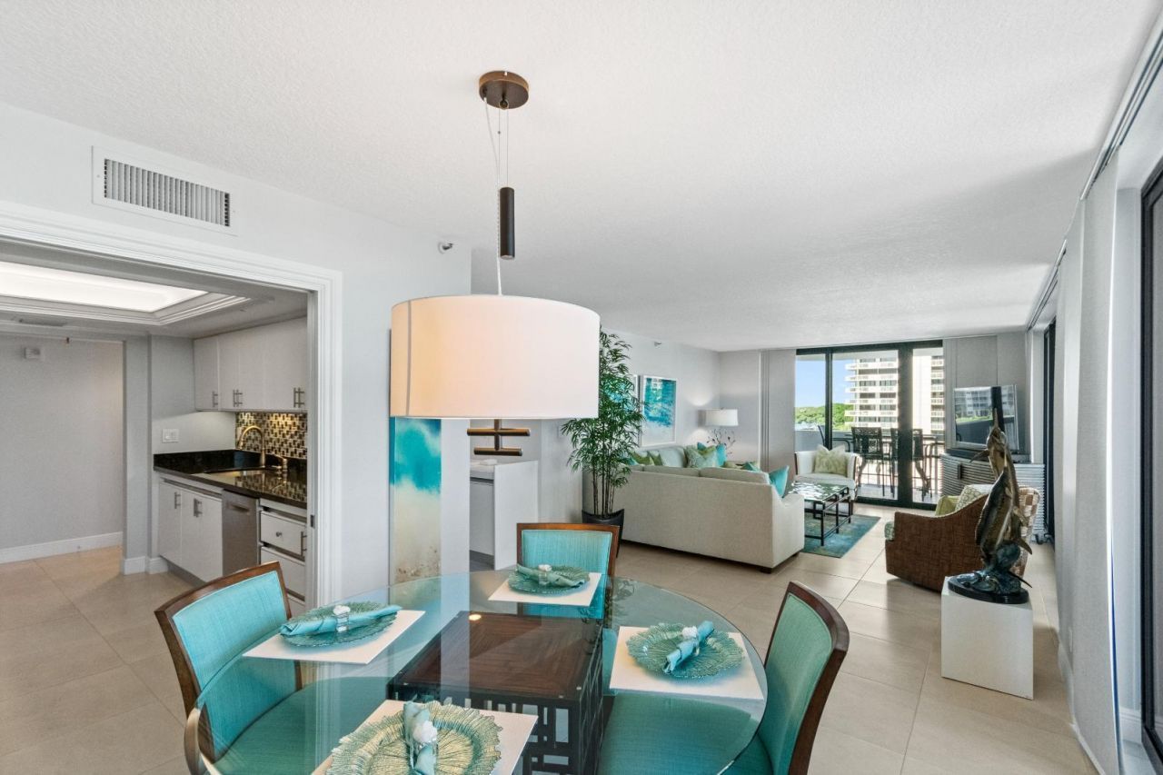 115 Lakeshore Drive, Unit 549, North Palm Beach, FL 33408 Photo